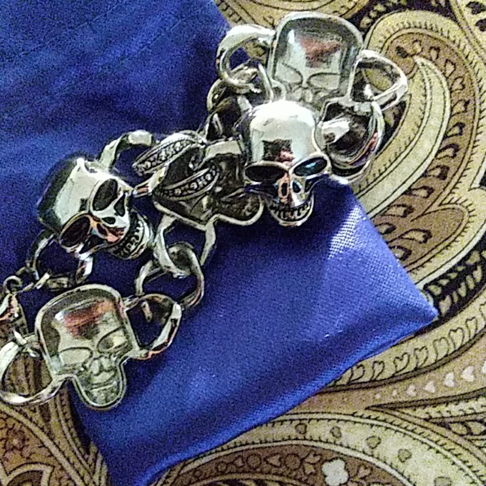 💀 crystal link bracelet